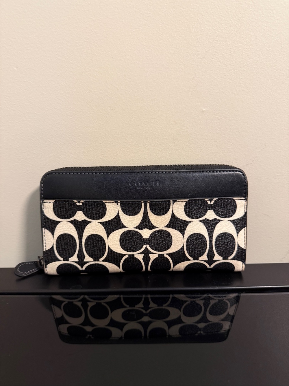 Coach Black & White Signature Zip Long Wallet
